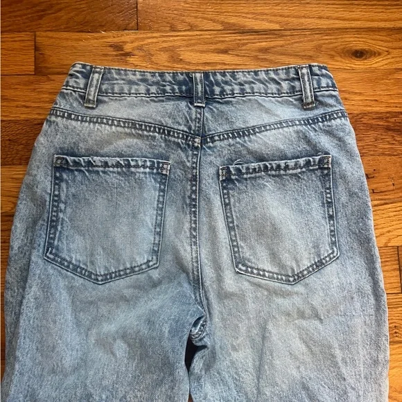 Forever 21 high rise ripped jeans with diamond accents - Picture 8 of 9